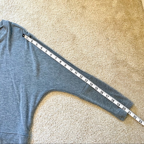 CUPCAKES & CASHMERE Gray Nirvana Dolman Sleeve Sweater—SZ. Small - Picture 14 of 14